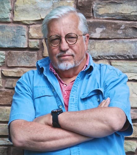 Dan Simmons photo