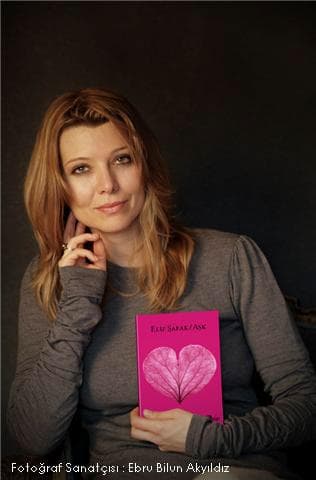 Elif Shafak photo