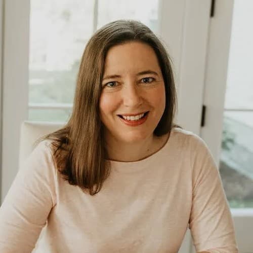 Elle Kennedy photo