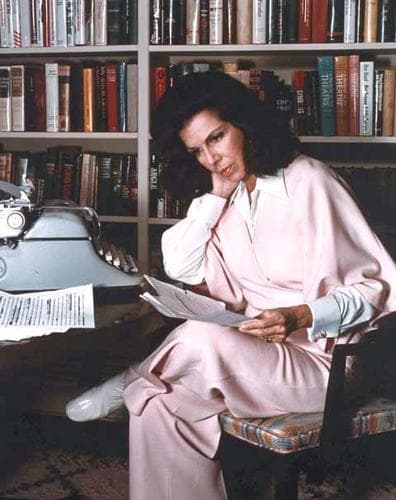 Jacqueline Susann photo